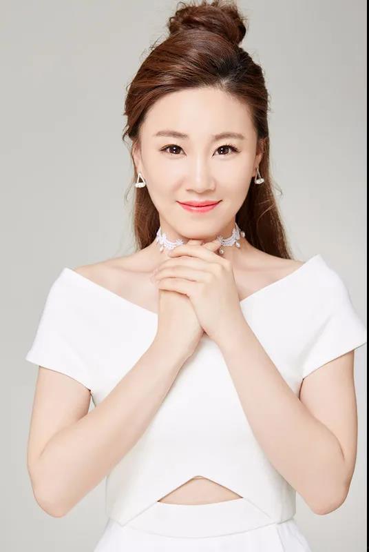 容容我是大明星,揭秘大明星背后的励志故事